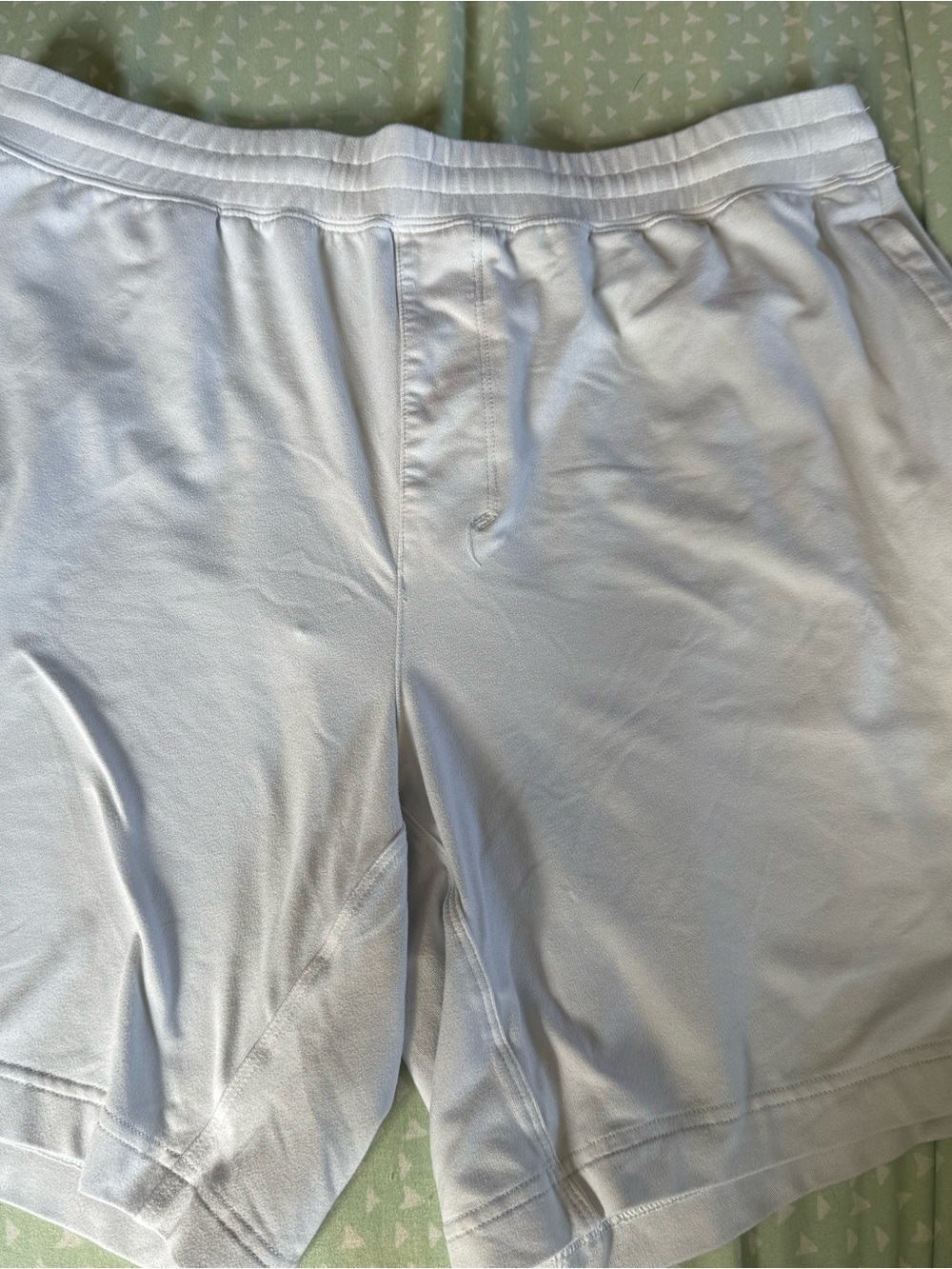 ALO Yoga Men's White Athletic Shorts